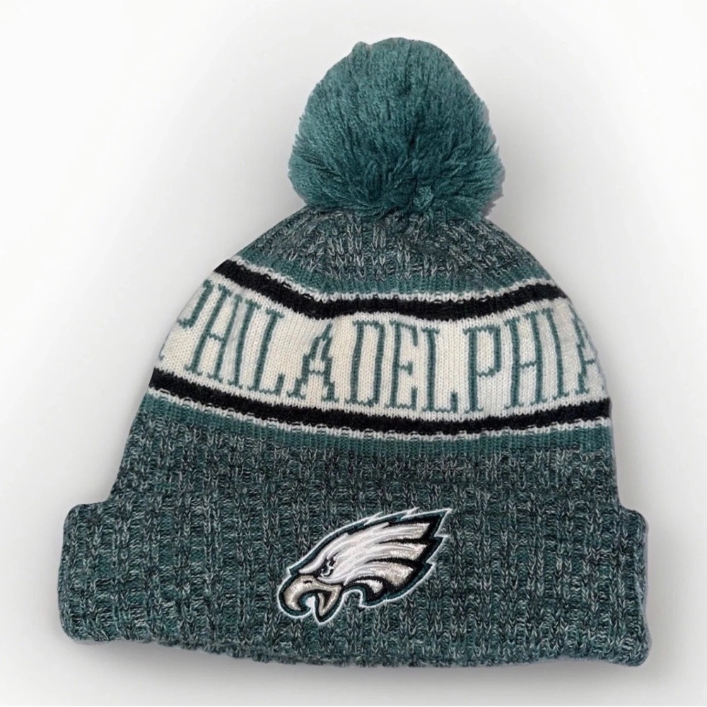 EUC Philadelphia Eagles New Era Knit Beanie Hat With Pom Fleece Lined – OS Adult